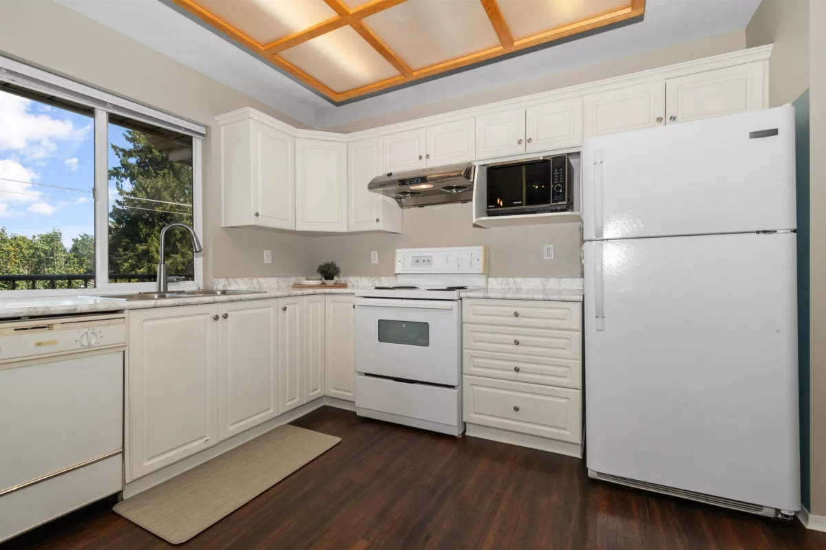 Breakfast Nook Photo of 403 33480 George Ferguson Way, Abbotsford, BC