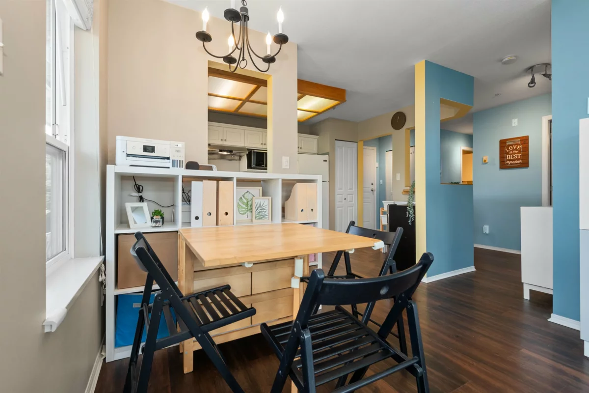 Family Room Photo of 403 33480 George Ferguson Way, Abbotsford, BC