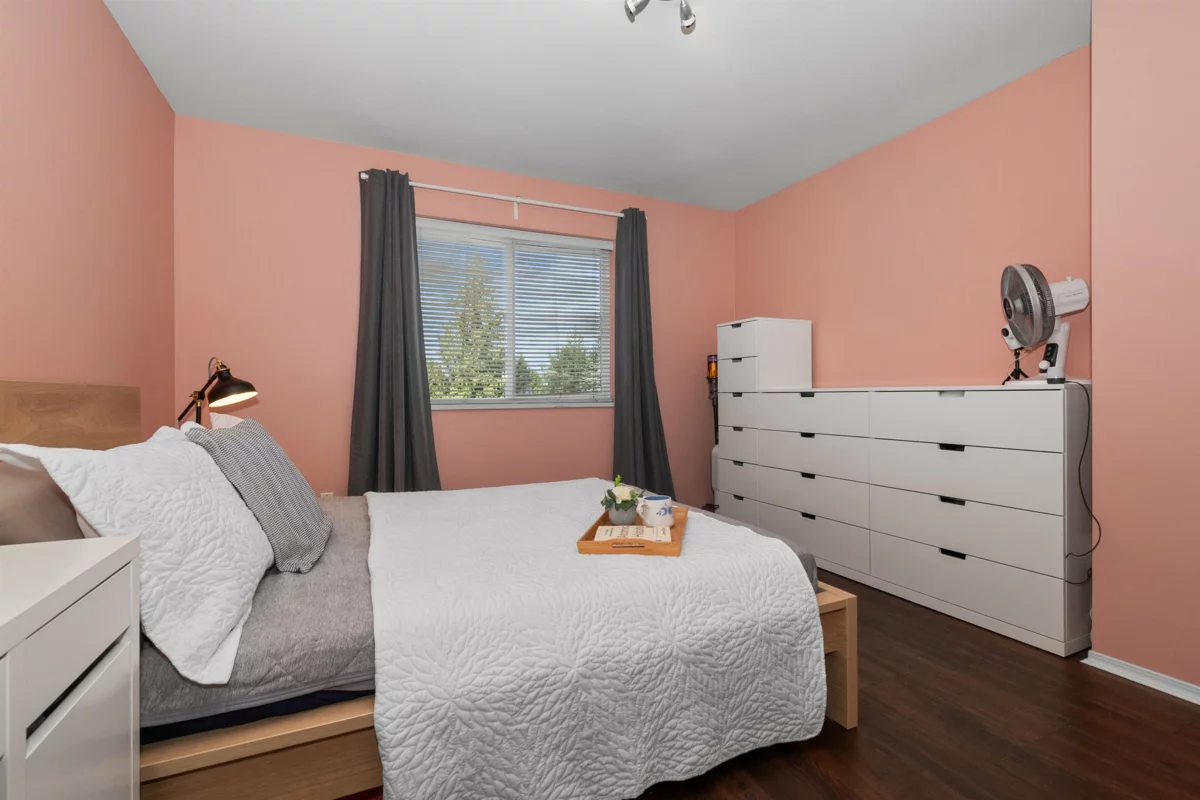 Guest Bathroom Photo of 403 33480 George Ferguson Way, Abbotsford, BC