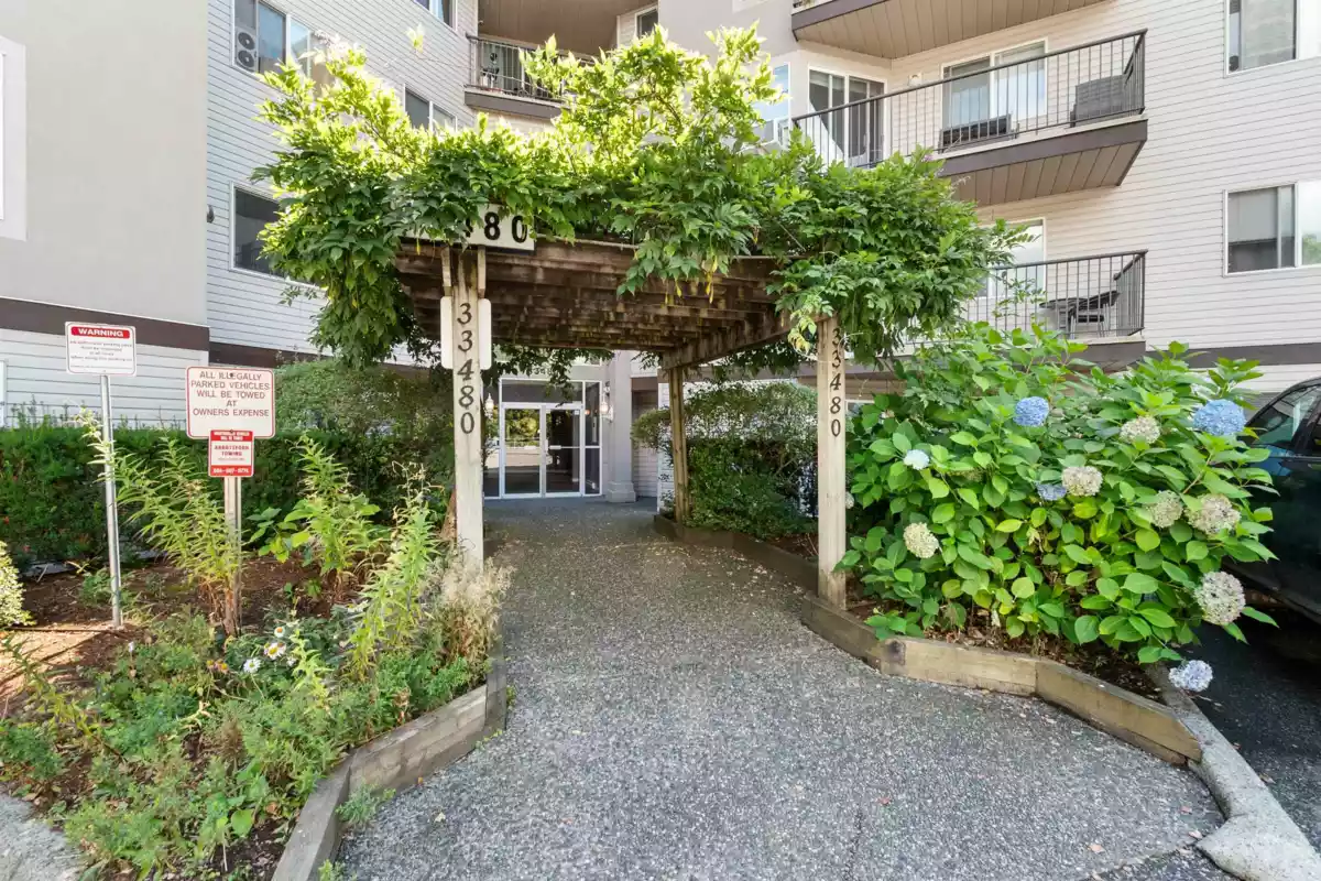 Outdoor Deck Photo of 403 33480 George Ferguson Way, Abbotsford, BC