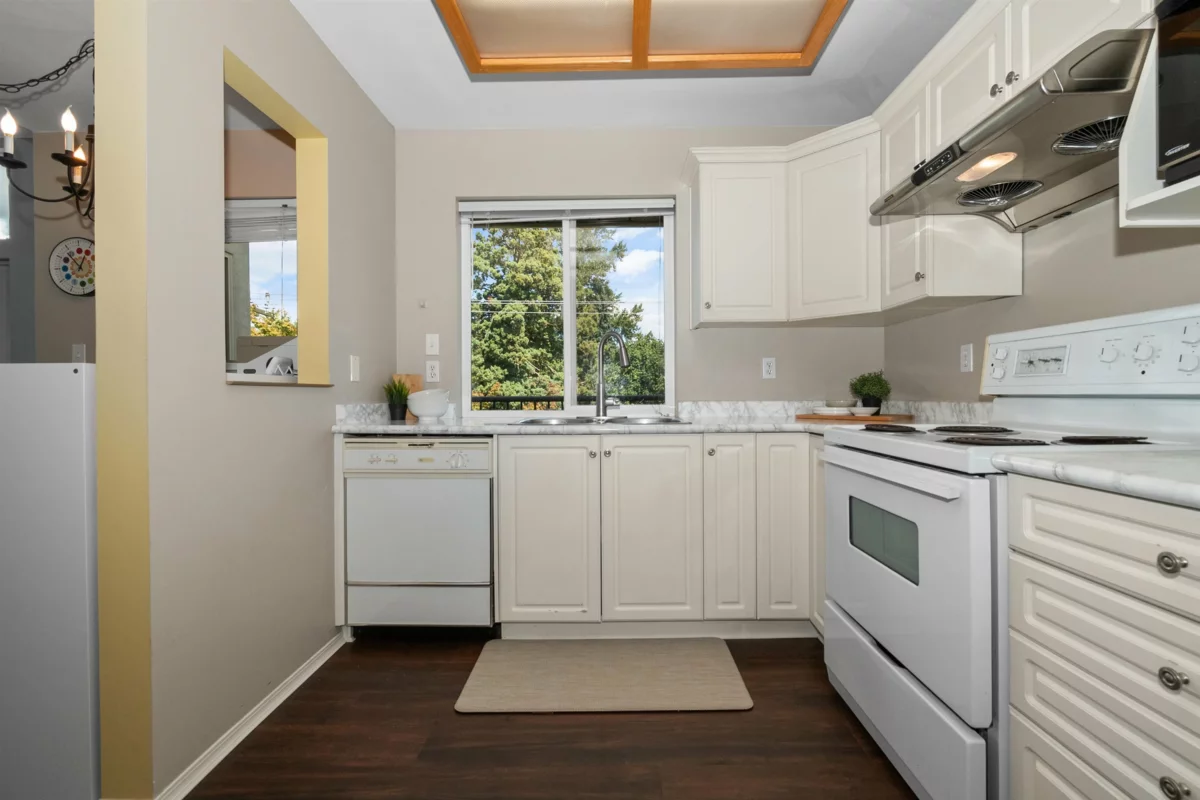 Primary Bedroom Photo of 403 33480 George Ferguson Way, Abbotsford, BC