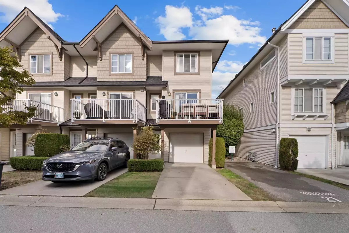 Dining Area Photo of 4 20560 66 Avenue, Langley, BC