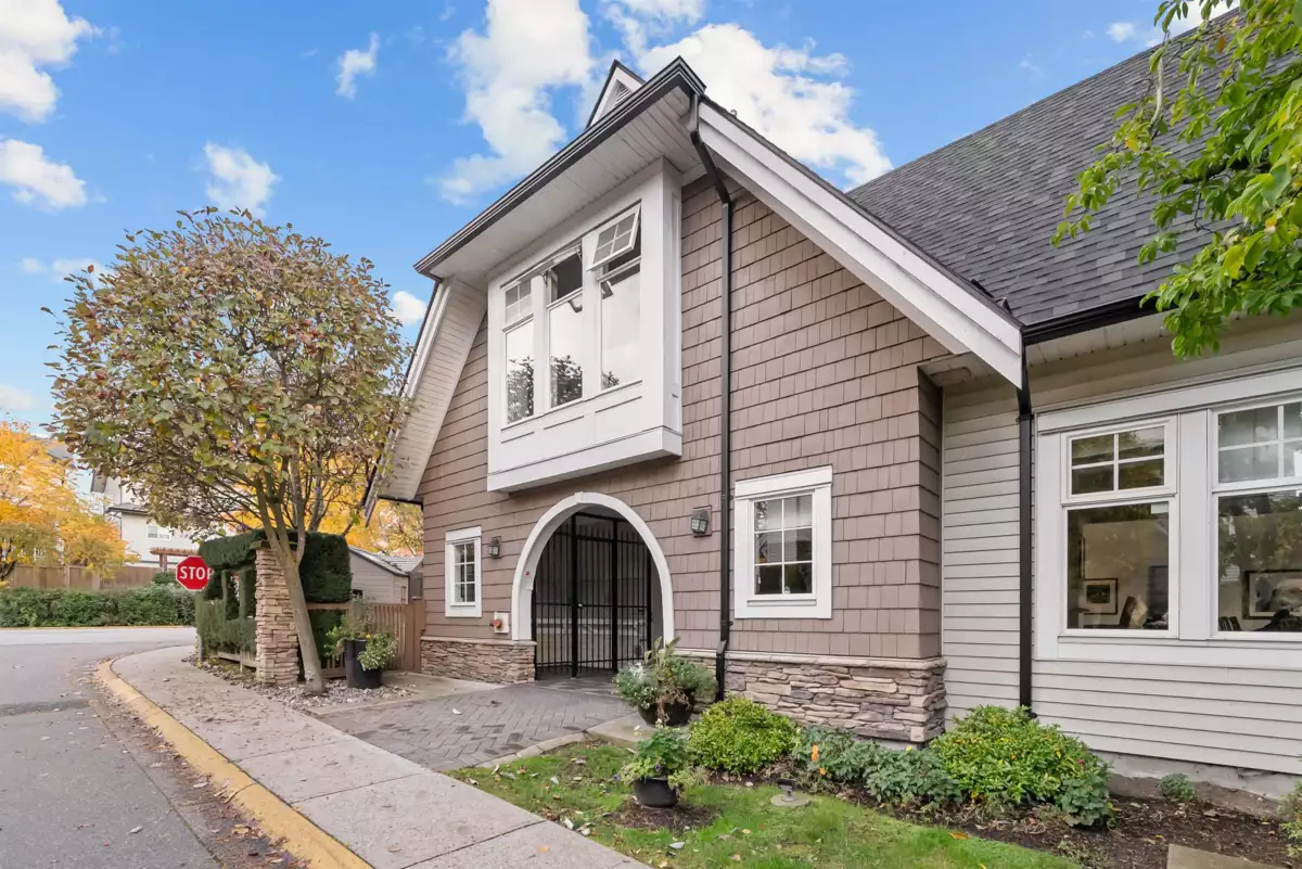 Front Yard Photo of 4 20560 66 Avenue, Langley, BC