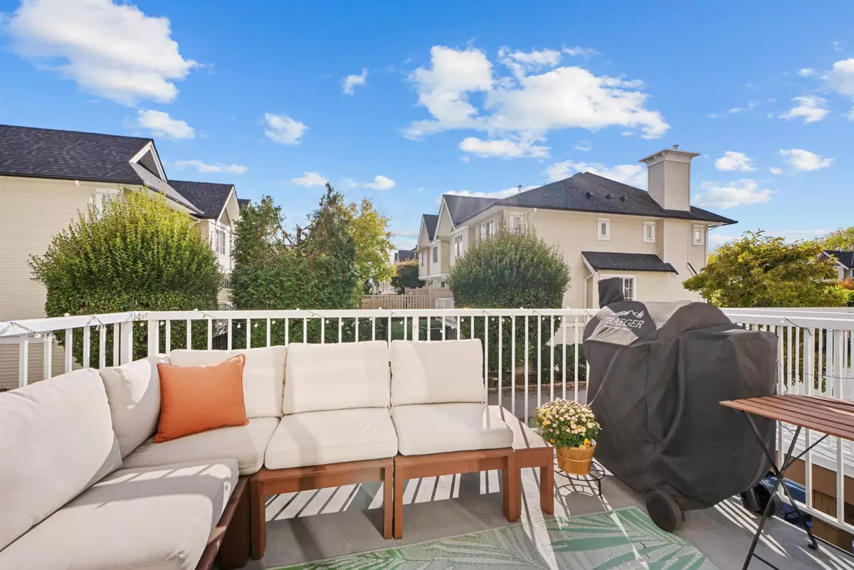 Guest Bathroom Photo of 4 20560 66 Avenue, Langley, BC