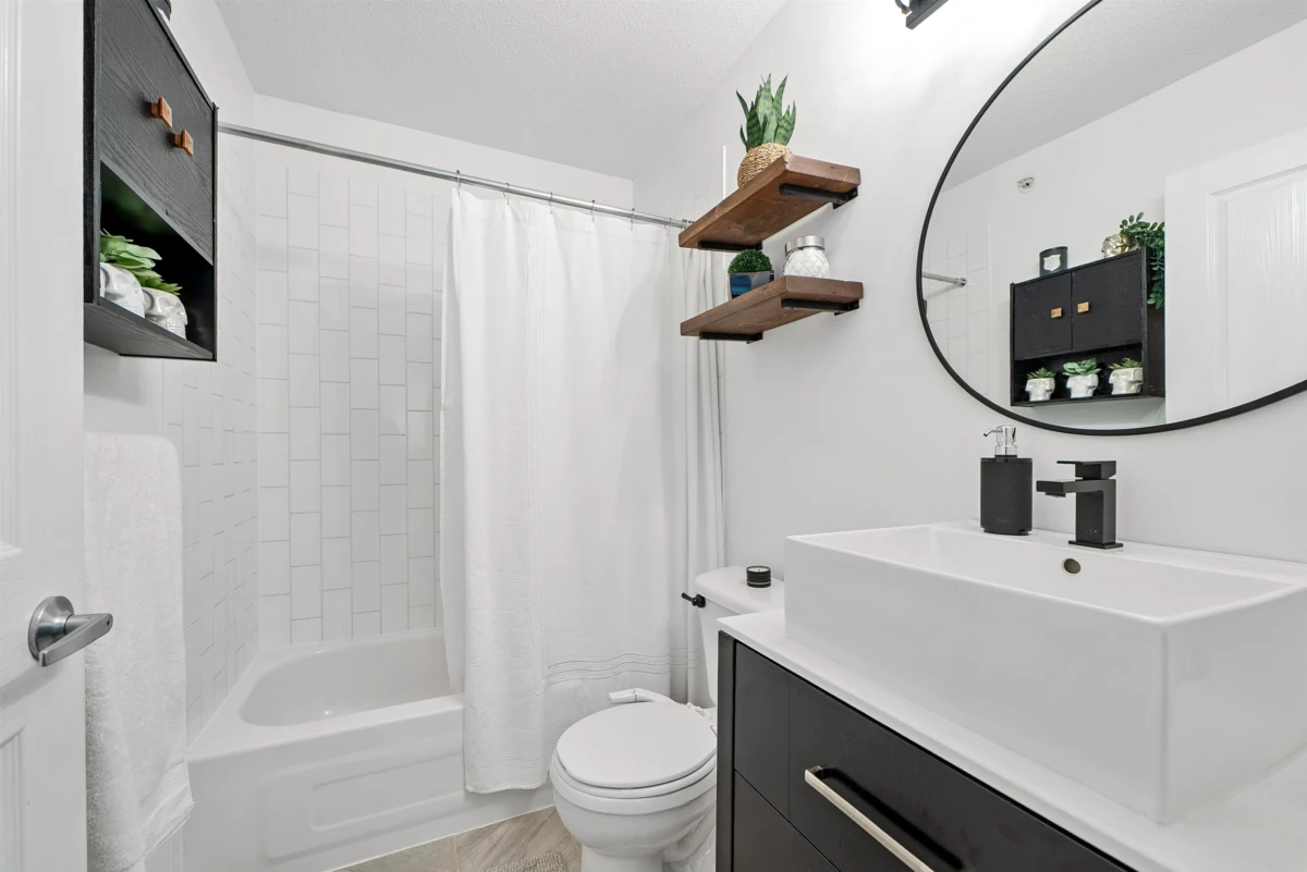 Hallway Photo of 4 20560 66 Avenue, Langley, BC