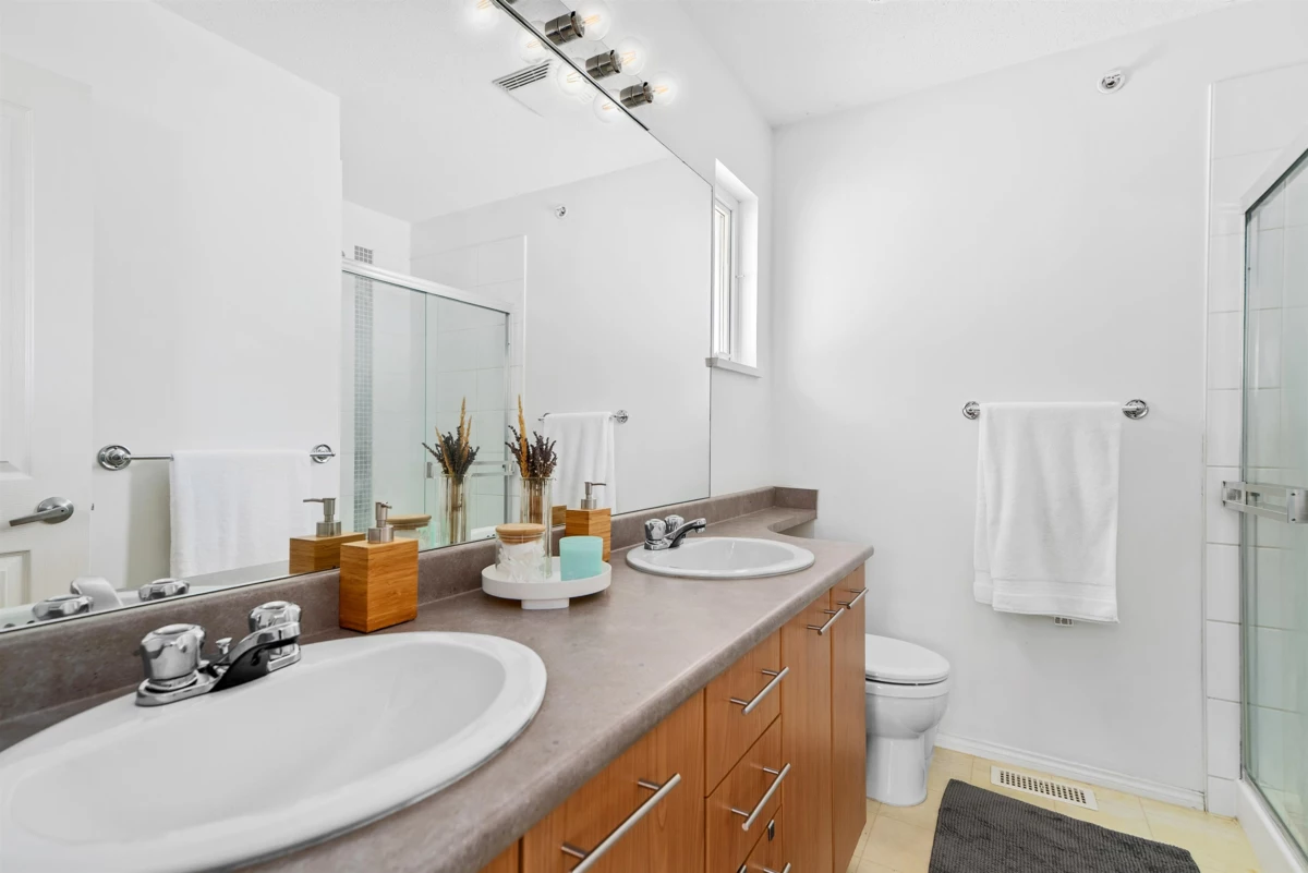 Laundry Room Photo of 4 20560 66 Avenue, Langley, BC