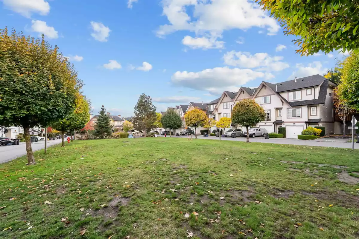 Outdoor Deck Photo of 4 20560 66 Avenue, Langley, BC