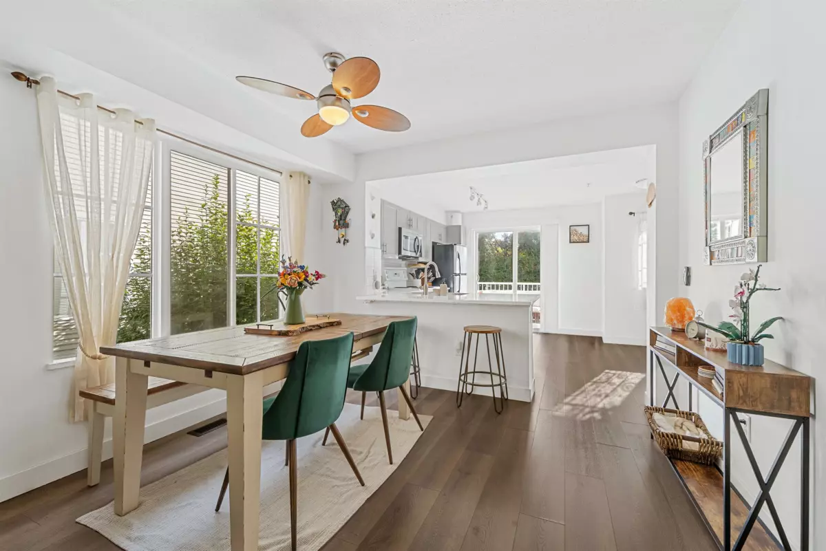 Primary Bathroom Photo of 4 20560 66 Avenue, Langley, BC