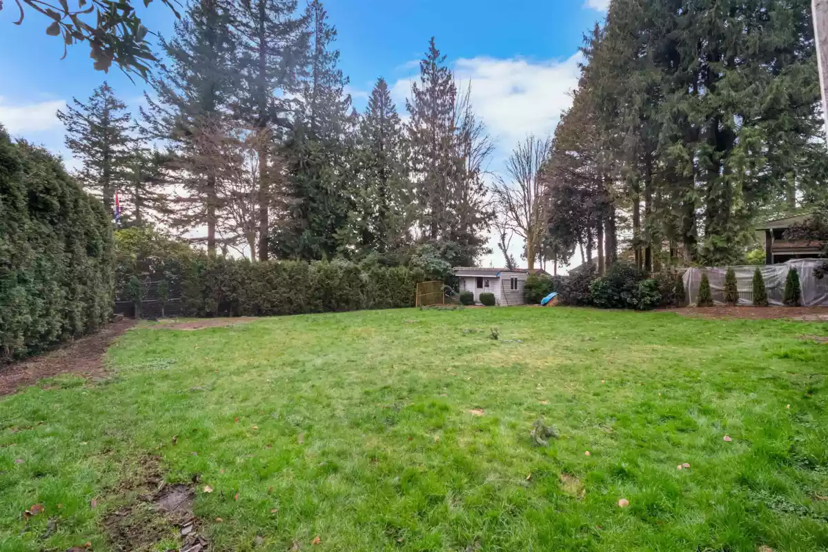 Front Yard Photo of 13866 56 Avenue, Surrey, BC