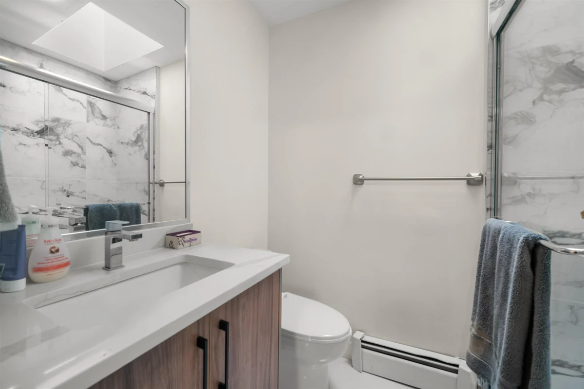 Mudroom Photo of 13866 56 Avenue, Surrey, BC