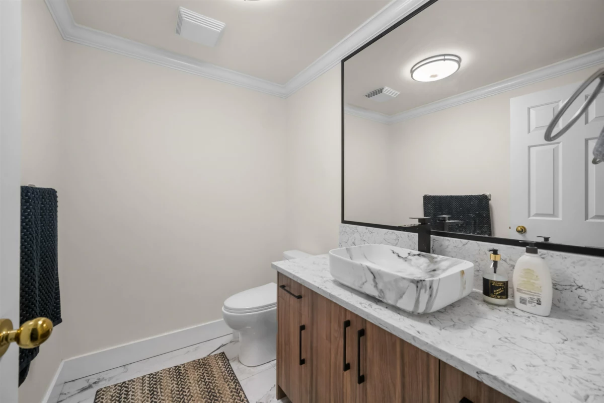 Walk-In Closet Photo of 13866 56 Avenue, Surrey, BC