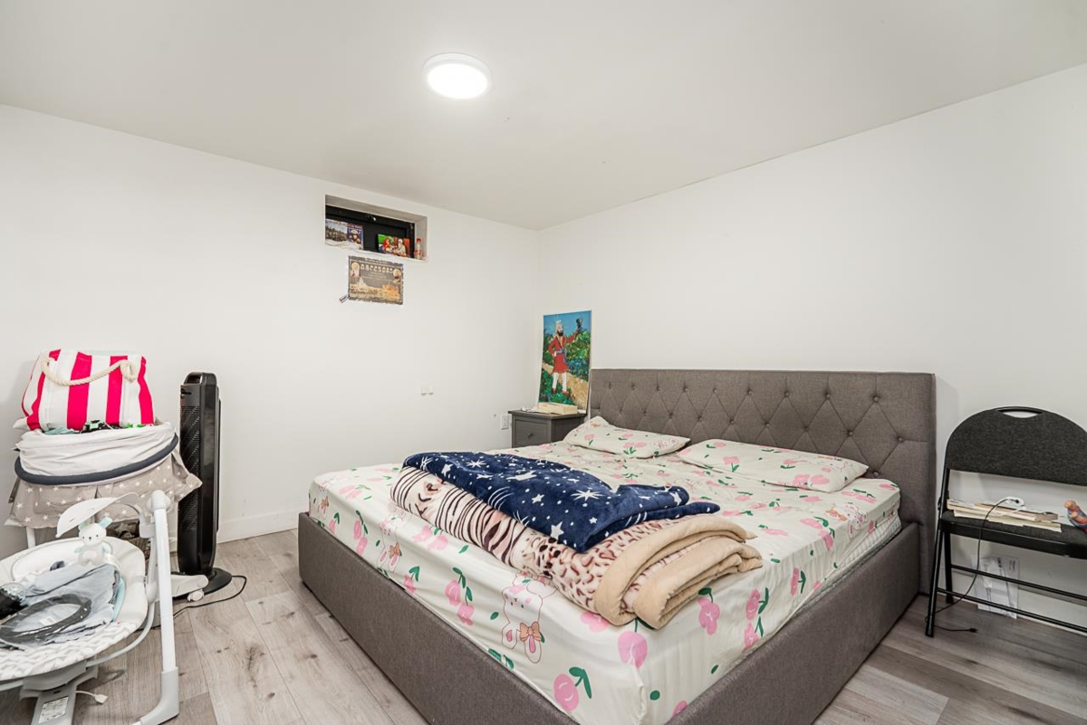 Hallway Photo of 11460 141a Street, Surrey, BC