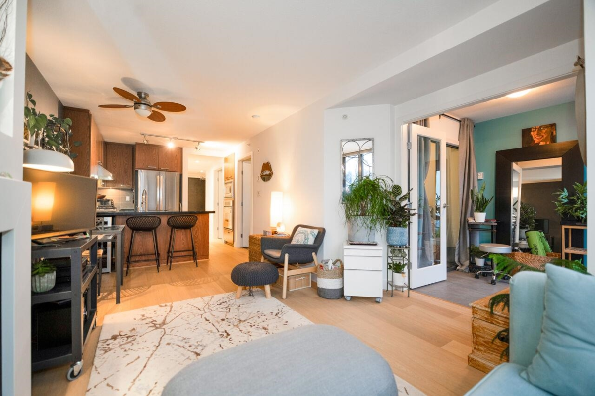Dining Area Photo of 206 3228 Tupper Street, Vancouver, BC