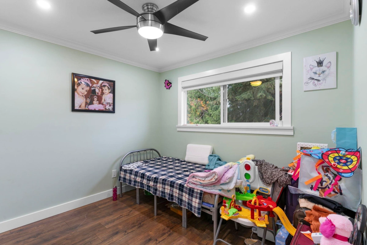 Powder Room Photo of 19745 48a Avenue, Langley, BC