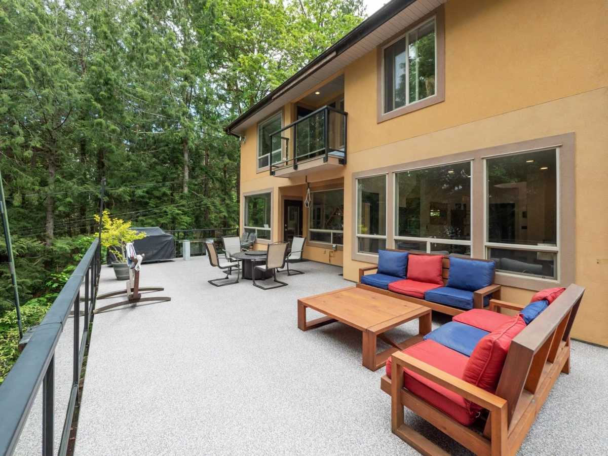 Basement Recreation Room Photo of 5836 Marine Way, Sechelt, BC