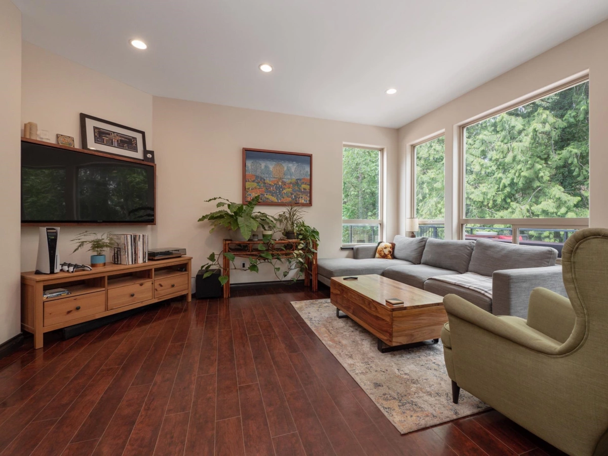 Breakfast Nook Photo of 5836 Marine Way, Sechelt, BC