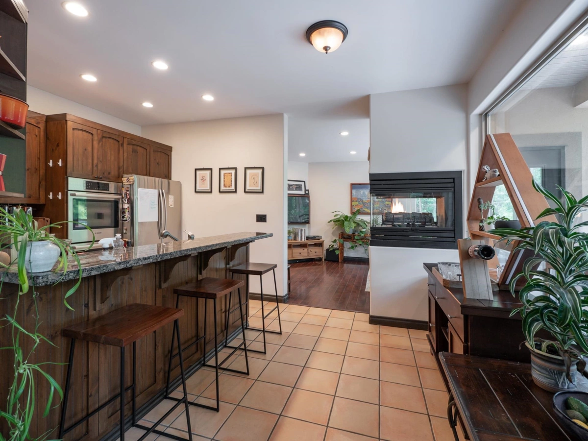 Kitchen Island Photo of 5836 Marine Way, Sechelt, BC