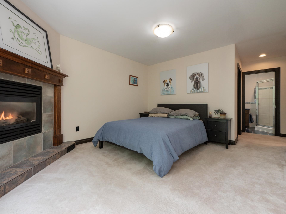 Primary Bathroom Photo of 5836 Marine Way, Sechelt, BC