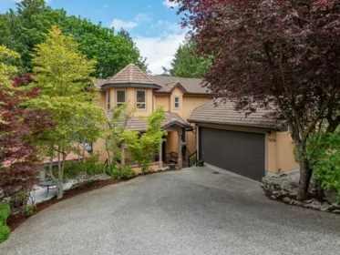 5836 Marine Way, Sechelt, BC, Sechelt — Single Family Residence for sale