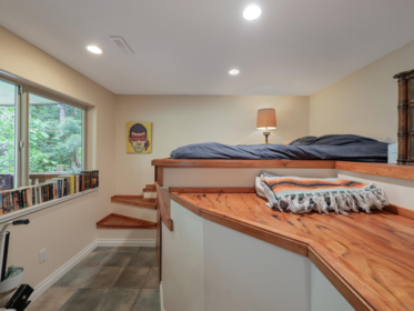 Loft / Bonus Room Photo of 5836 Marine Way, Sechelt, BC
