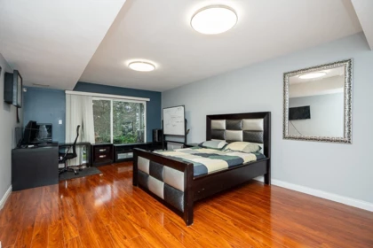 Hallway Photo of 88 2979 Panorama Drive, Coquitlam, BC