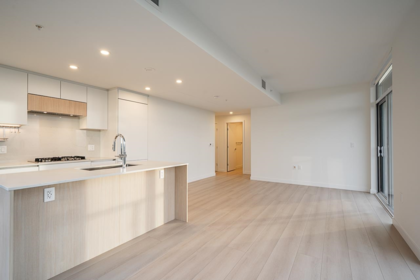 Kitchen Island Photo of 3808 13573 98a Avenue, Surrey, BC