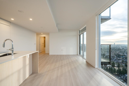 Kitchen Photo of 3808 13573 98a Avenue, Surrey, BC