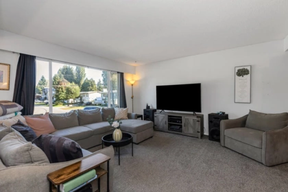 1869 Westbury Avenue, Abbotsford, BC, Abbotsford — Single Family Residence for sale
