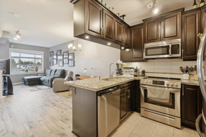 208 12655 190a Street, Pitt Meadows, BC, Pitt Meadows — Apartment/Condo for sale