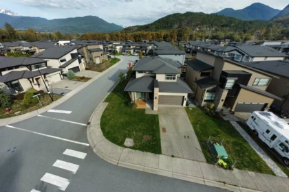 Front Yard Photo of 39262 Falcon Crescent, Squamish, BC