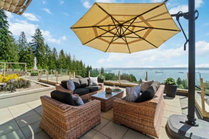 304 2535 Garden Court, West Vancouver, BC, West Vancouver — Townhouse for sale