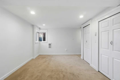 Hallway Photo of 621 E 23rd Avenue, Vancouver, BC
