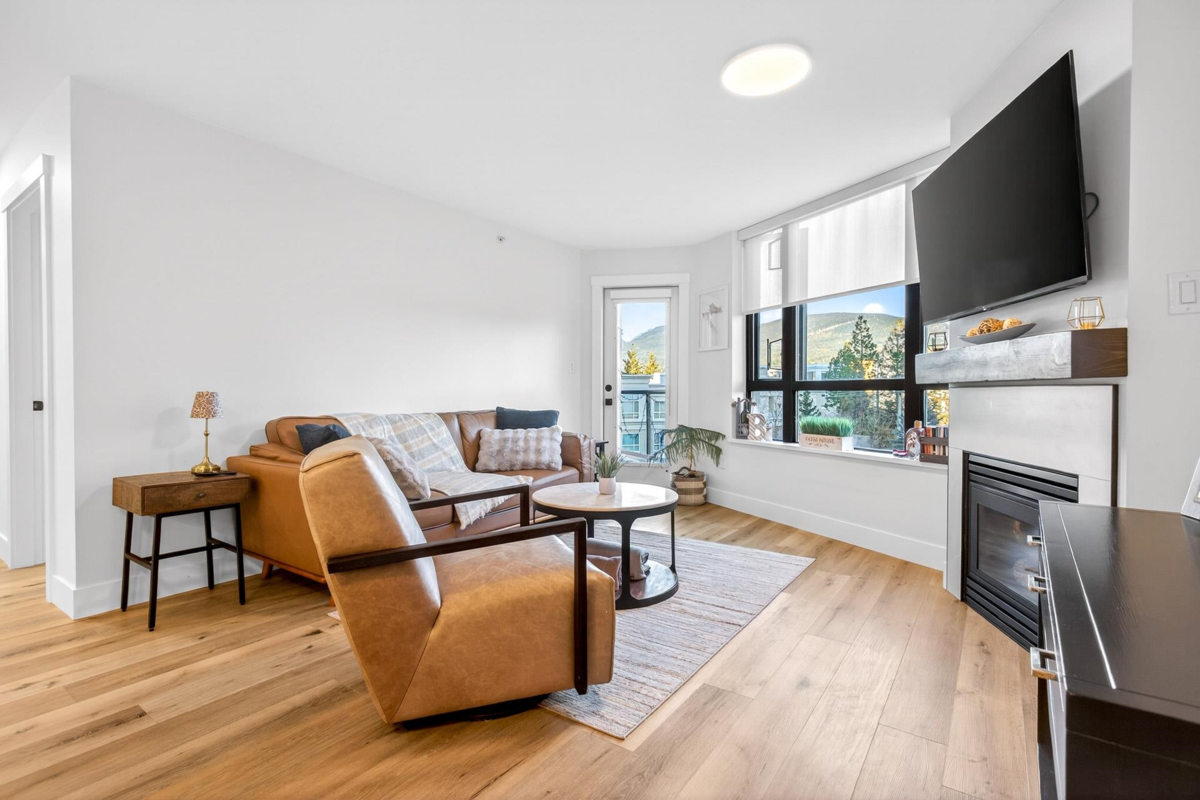 Primary Bathroom Photo of 601 1196 Pipeline Road, Coquitlam, BC