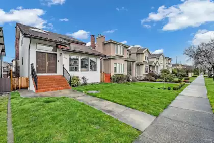 Swimming Pool Photo of 2843 W 22nd Avenue, Vancouver, BC