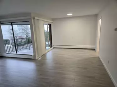 404 1437 Foster Street, White Rock, BC, White Rock — Apartment/Condo for sale