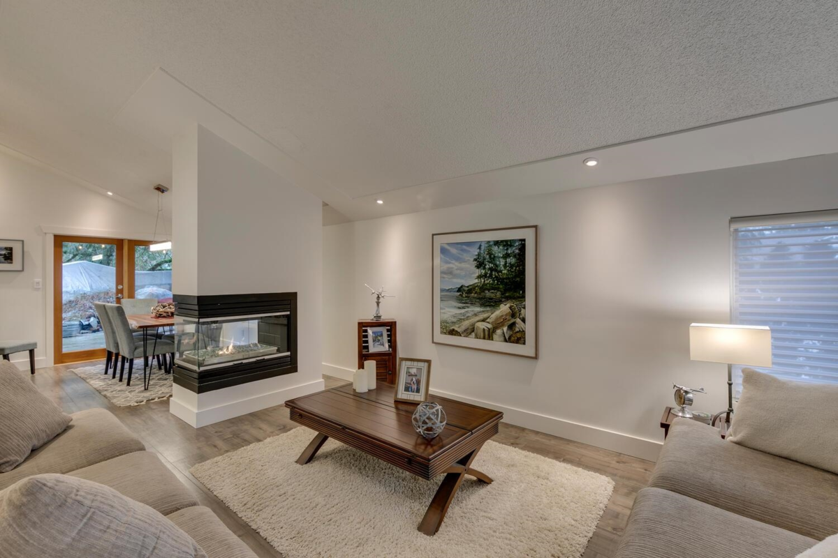 Dining Area Photo of 19610 117a Avenue, Pitt Meadows, BC
