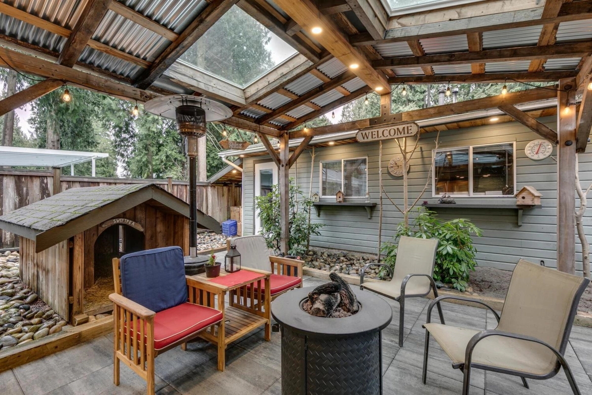 Front Yard Photo of 19610 117a Avenue, Pitt Meadows, BC