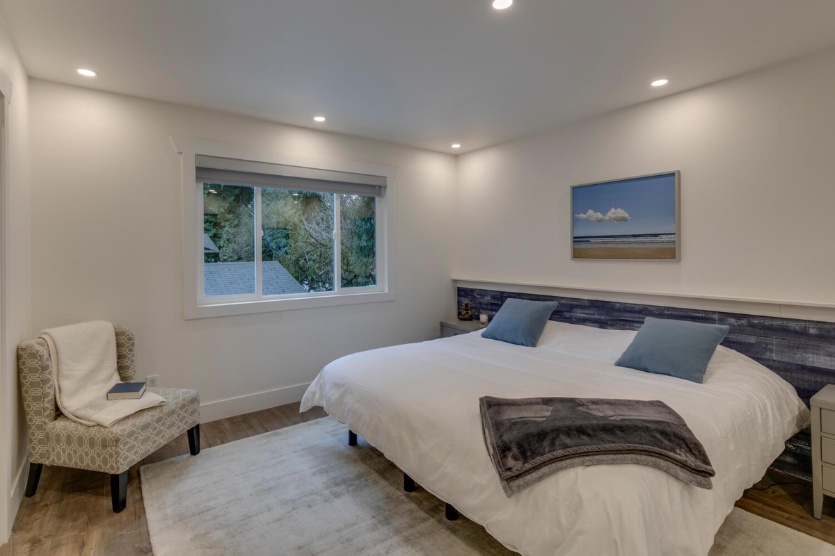 Mudroom Photo of 19610 117a Avenue, Pitt Meadows, BC