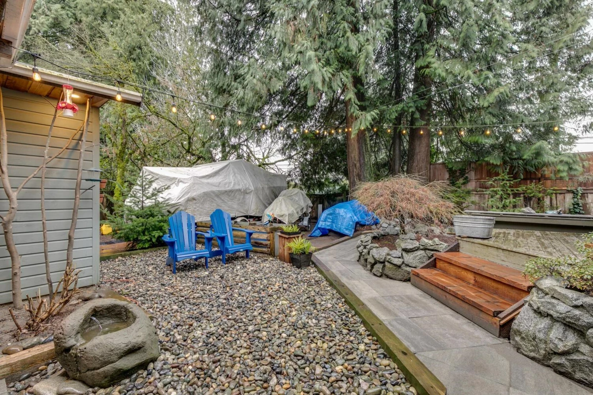 Swimming Pool Photo of 19610 117a Avenue, Pitt Meadows, BC