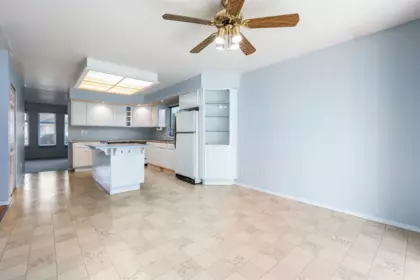 Entry Foyer Photo of 7523 Garnet Drive, Chilliwack, BC