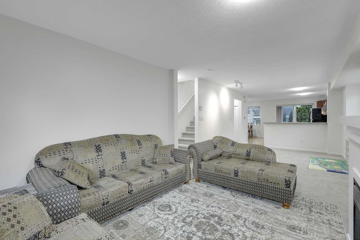 Family Room Photo of 85 15175 62a Avenue, Surrey, BC