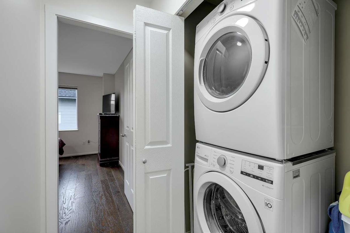 Mudroom Photo of 85 15175 62a Avenue, Surrey, BC