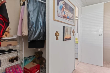 Mudroom Photo of 44 31313 Livingstone Avenue, Abbotsford, BC