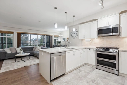 209 3535 146a Street, Surrey, BC, Surrey — Apartment/Condo for sale