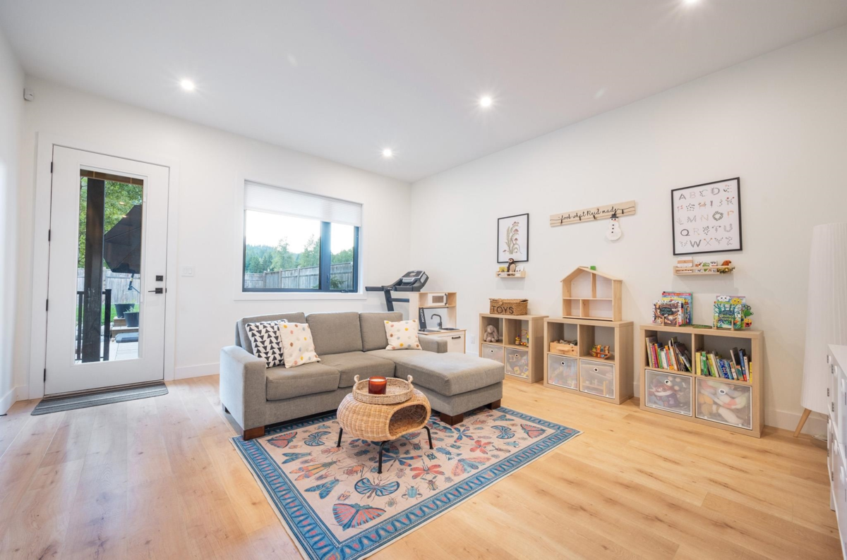 Backyard Photo of 2026 Tiyata Boulevard, Pemberton, BC