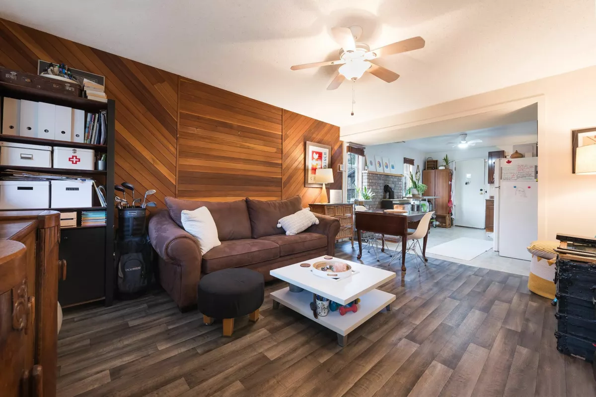 Family Room Photo of 3857 Karen Drive, Cultus Lake, BC