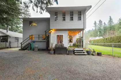 Loft / Bonus Room Photo of 3857 Karen Drive, Cultus Lake, BC
