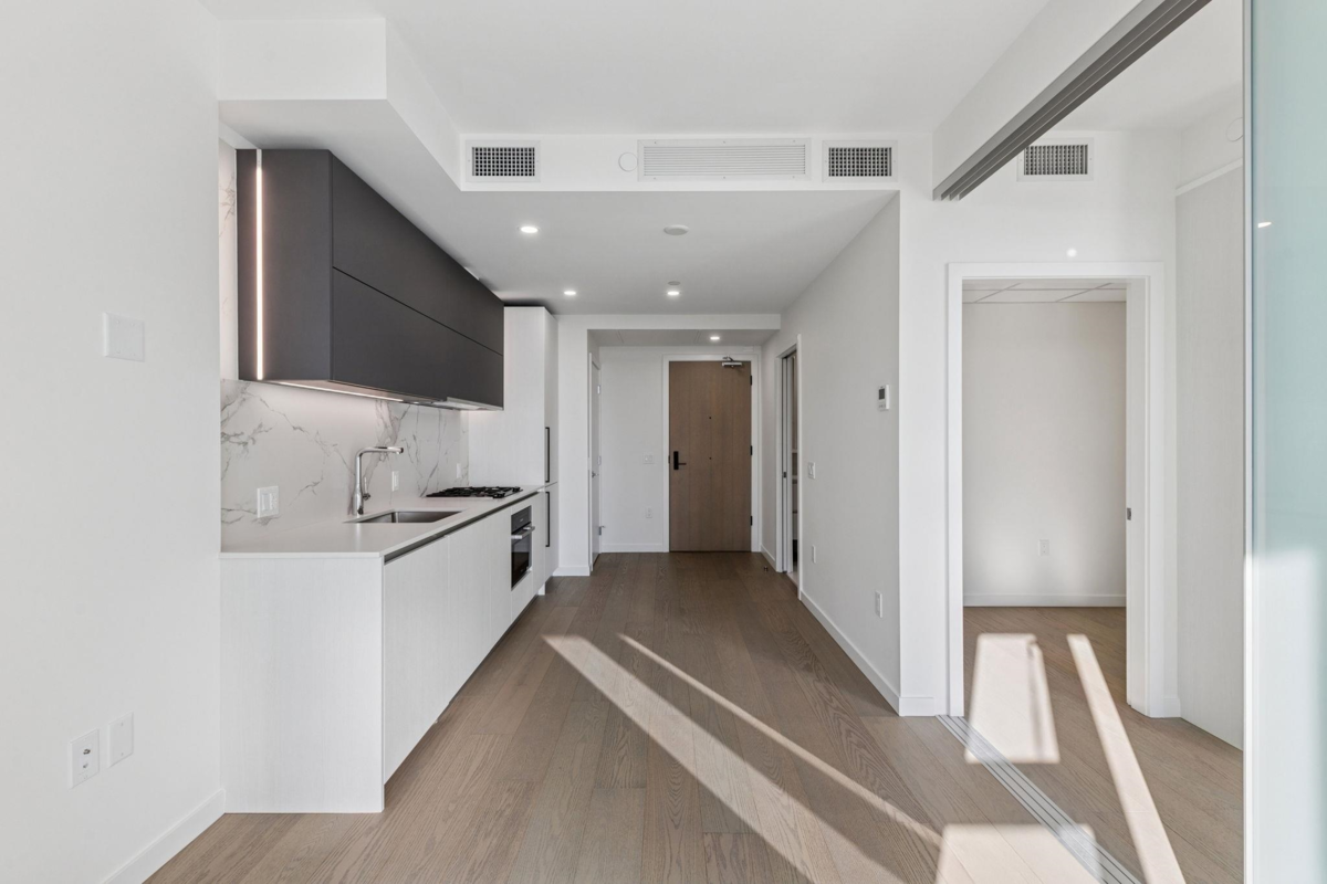 Kitchen Island Photo of 606 8415 Granville Street, Vancouver, BC