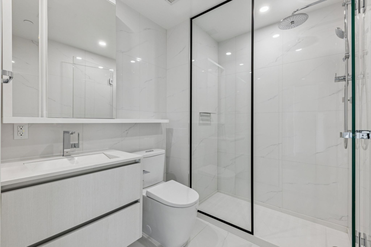 Mudroom Photo of 606 8415 Granville Street, Vancouver, BC