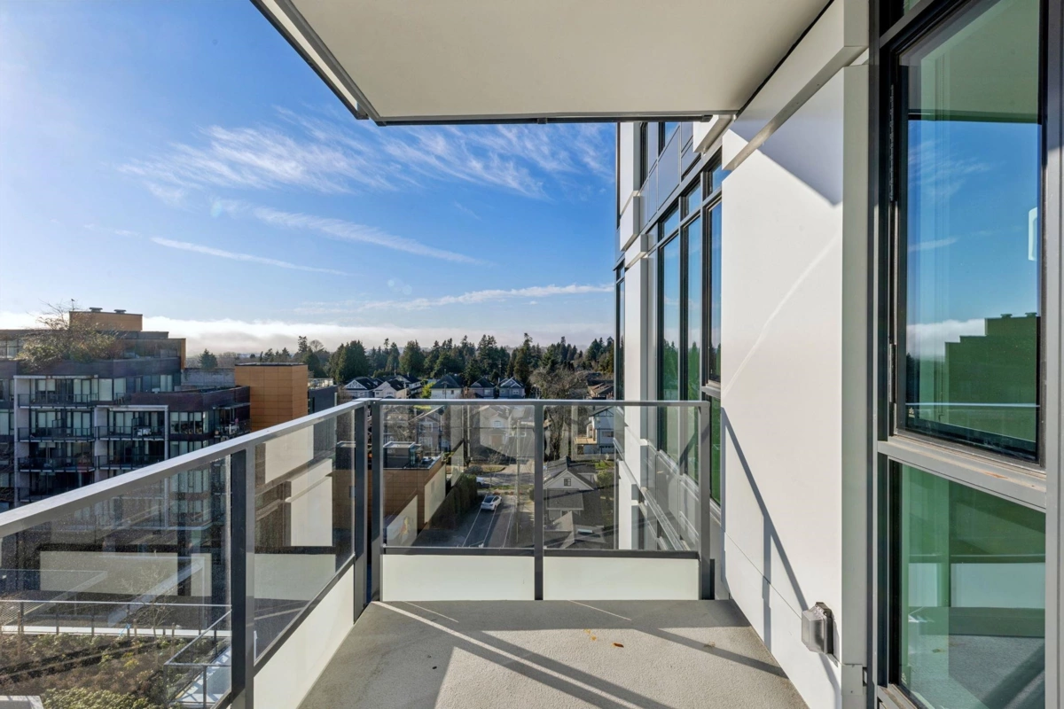 Staircase Photo of 606 8415 Granville Street, Vancouver, BC